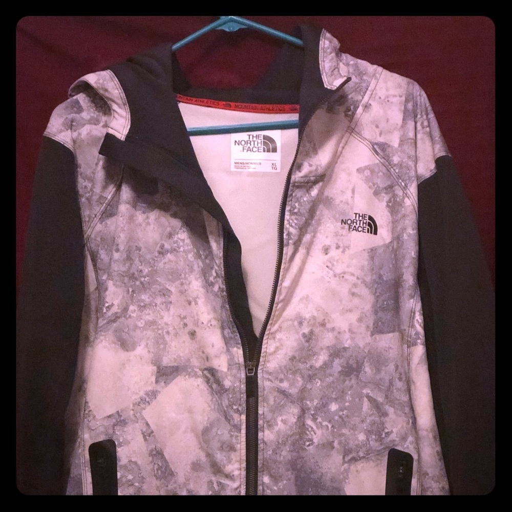 Young Men’s NorthFace Jacket with hood